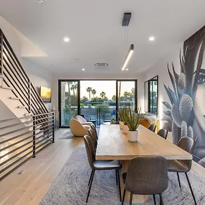 Perfect Friends Escape In Old Town With Pool Access And Roof Deck! , Scottsdale United States